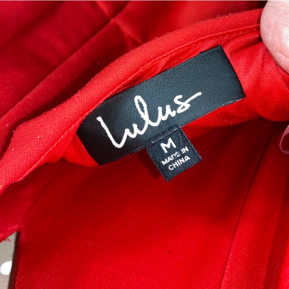 Lulu's Aglow Red Bodycon Slit Midi Dress
Razorback Red Midi Valentine’s Day! - Picture 7 of 10